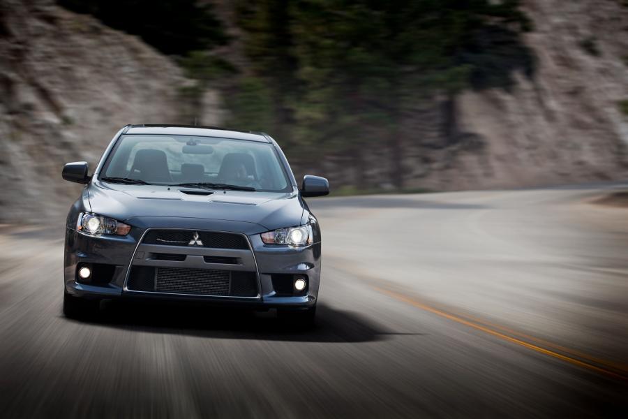  Mitsubishi Lancer Evolution X MR Touring 2012 года  (фото 30 из 34)